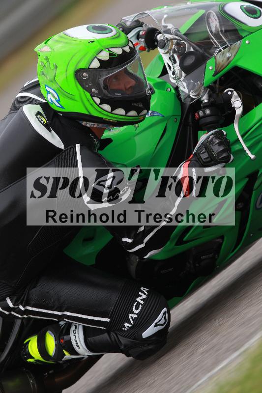 Archiv-2022/13 25.04.2022 Plüss Moto Sport ADR/Freies Fahren/39